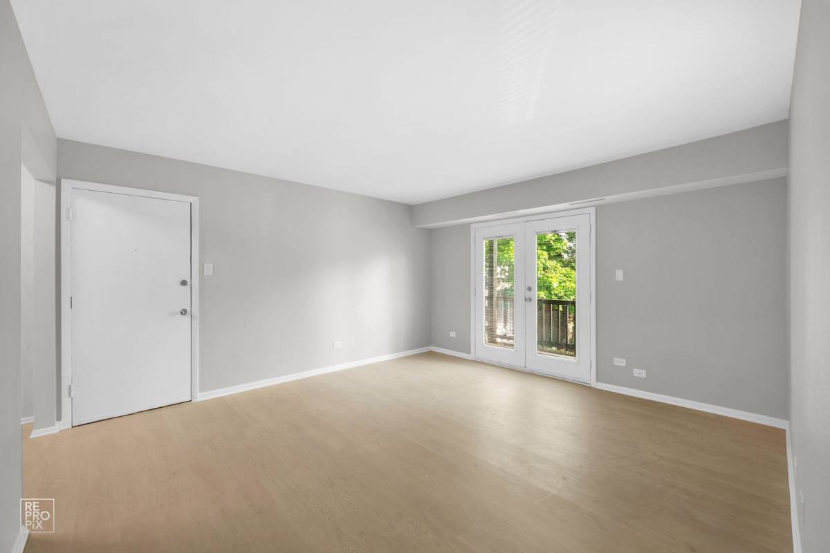 Apartment for rent at 4206 Lindenwood Dr, Matteson, IL 60443