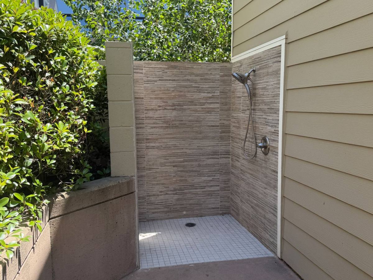 Townhouse for rent at 415 N 2nd St, San Jose, CA 95112