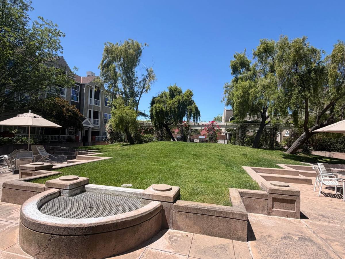 Townhouse for rent at 415 N 2nd St, San Jose, CA 95112