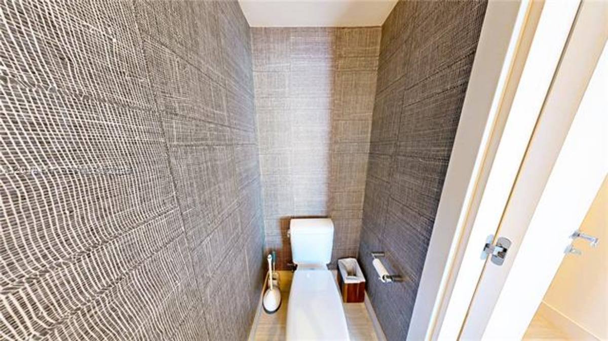 Apartment for rent at 1451 Brickell Ave, Miami, FL 33131