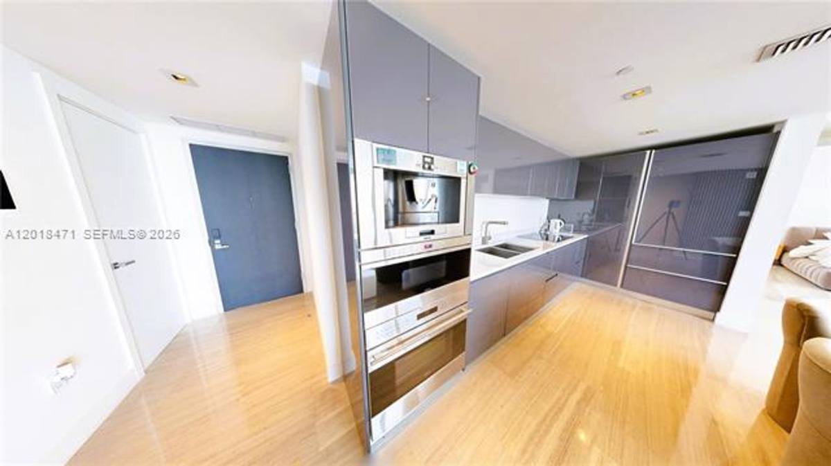 Apartment for rent at 1451 Brickell Ave, Miami, FL 33131