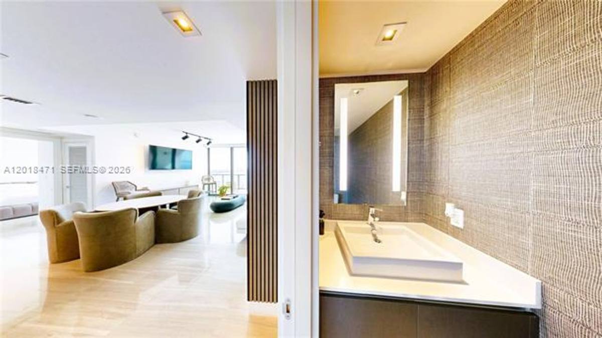 Apartment for rent at 1451 Brickell Ave, Miami, FL 33131