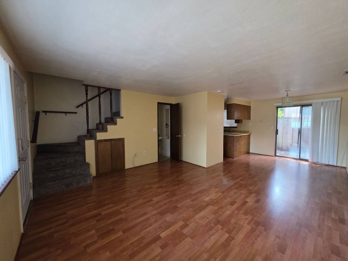 Townhouse for rent at 827 NE A St, Grants Pass, OR 97526