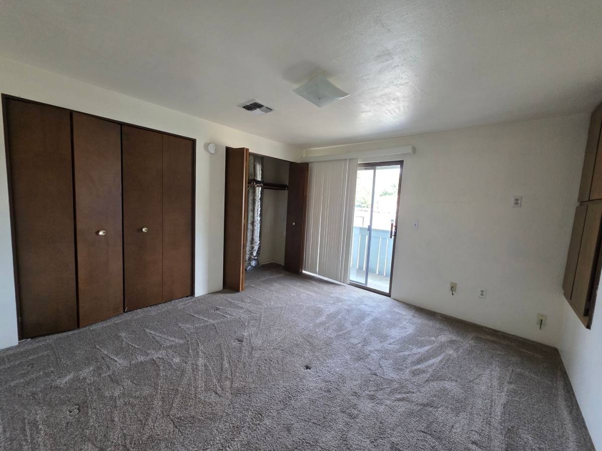 Townhouse for rent at 827 NE A St, Grants Pass, OR 97526