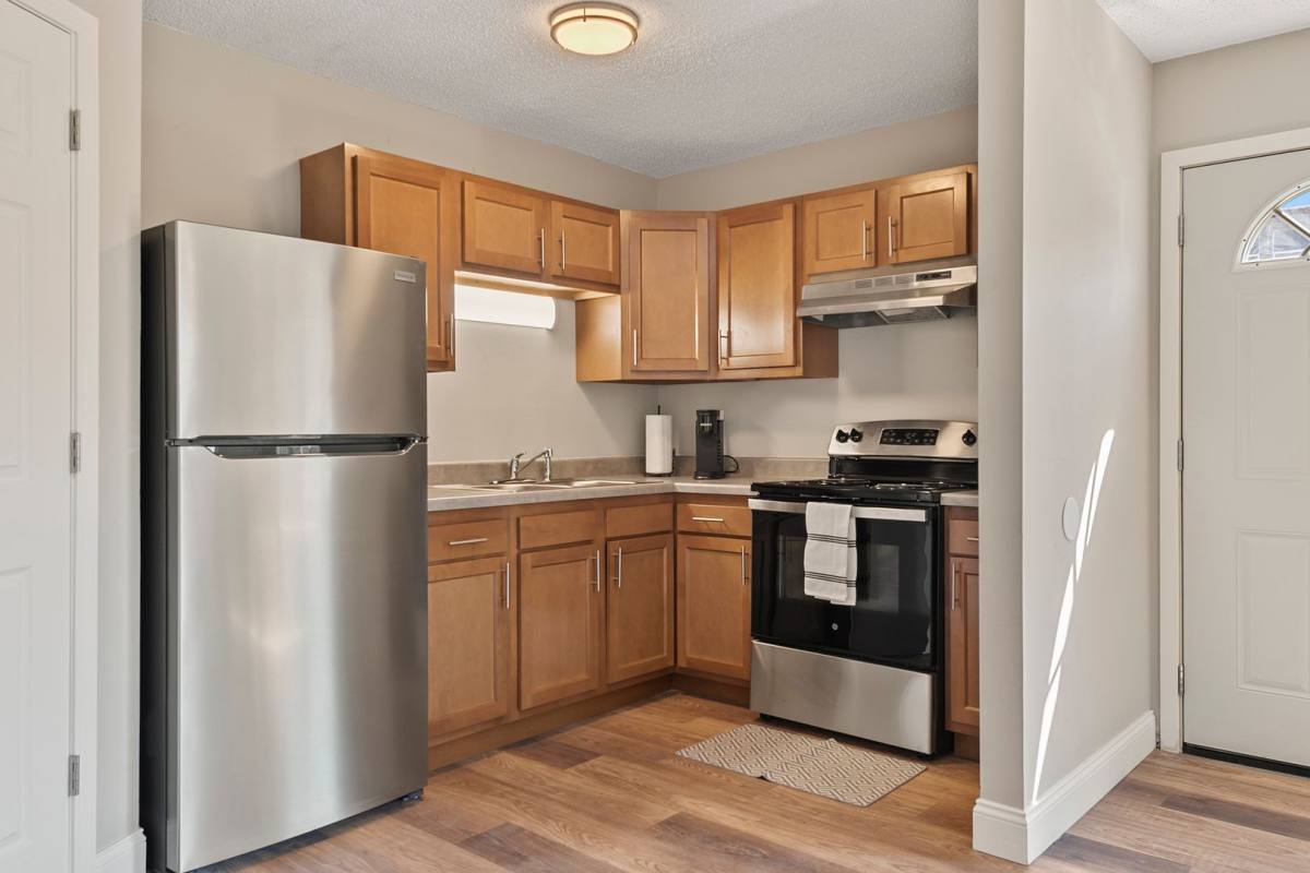 Apartment for rent at 550 W Miller, Springfield, IL 62702