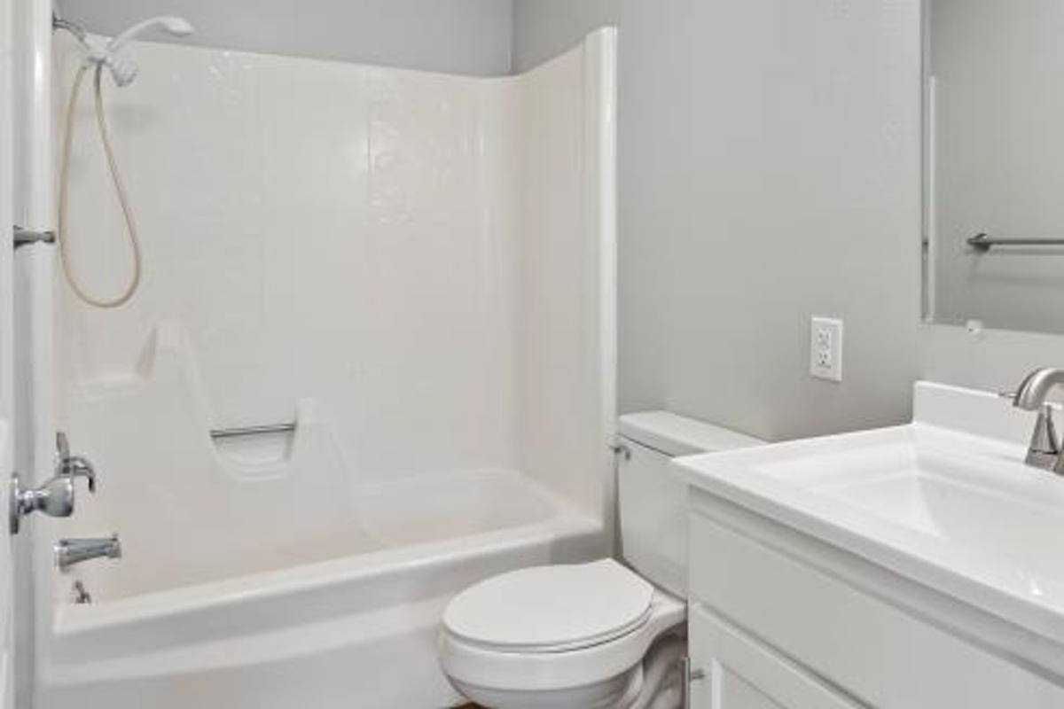 Apartment for rent at 550 W Miller, Springfield, IL 62702