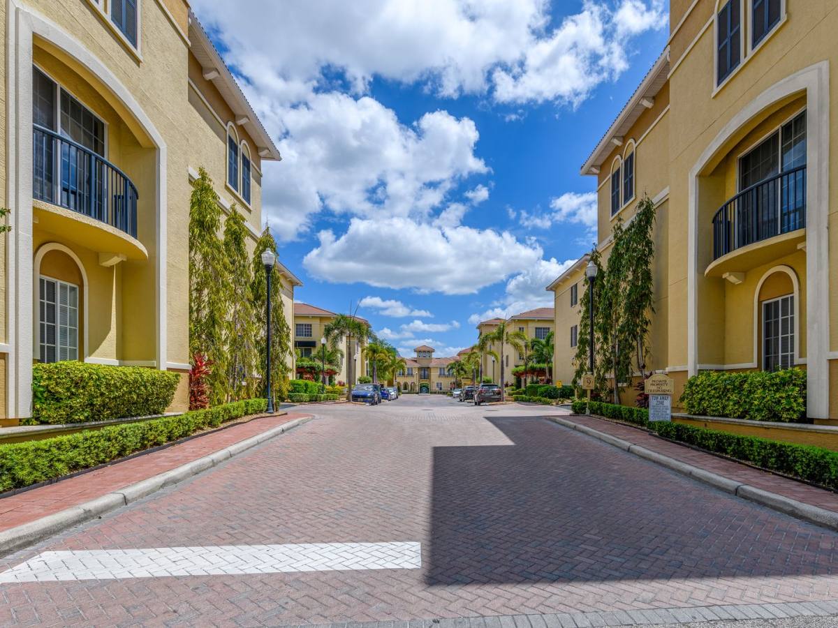 Condo for rent at 131 Grand Beach Place, Tampa, FL 33609