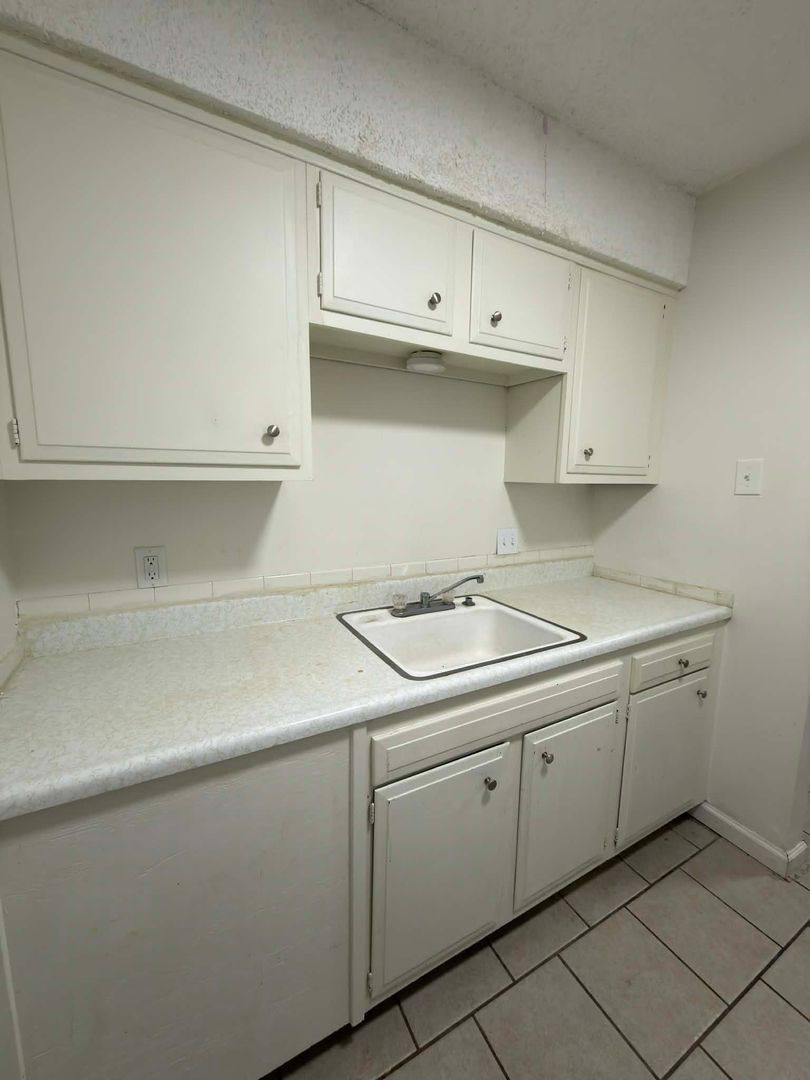 Apartment for rent at 1920 W Towanda, El Dorado, KS 67042
