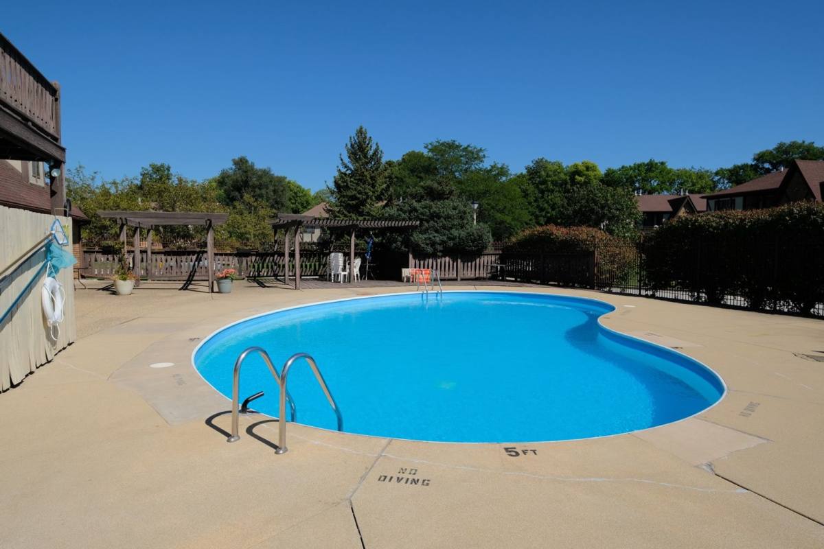 Condo for rent at 2010 Tracy Dr #3, Bloomington, IL 61704
