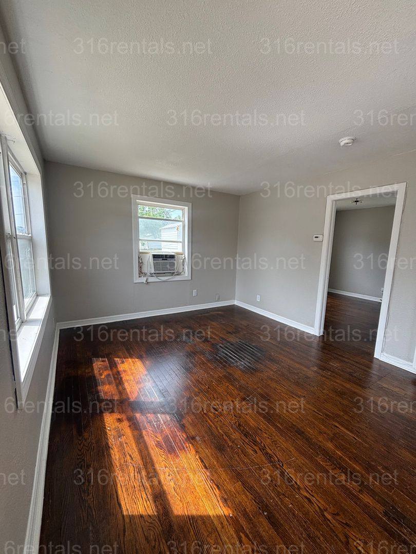 Apartment for rent at 906 S High, El Dorado, KS 67042