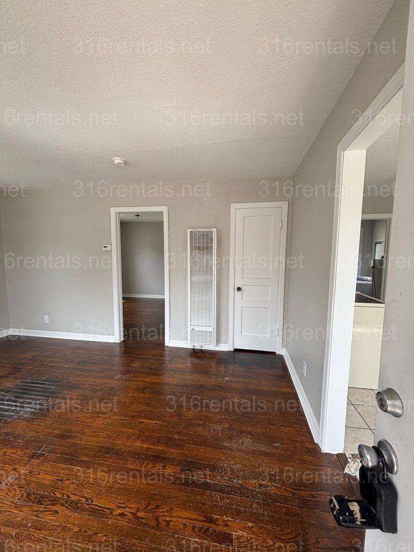 Apartment for rent at 906 S High, El Dorado, KS 67042