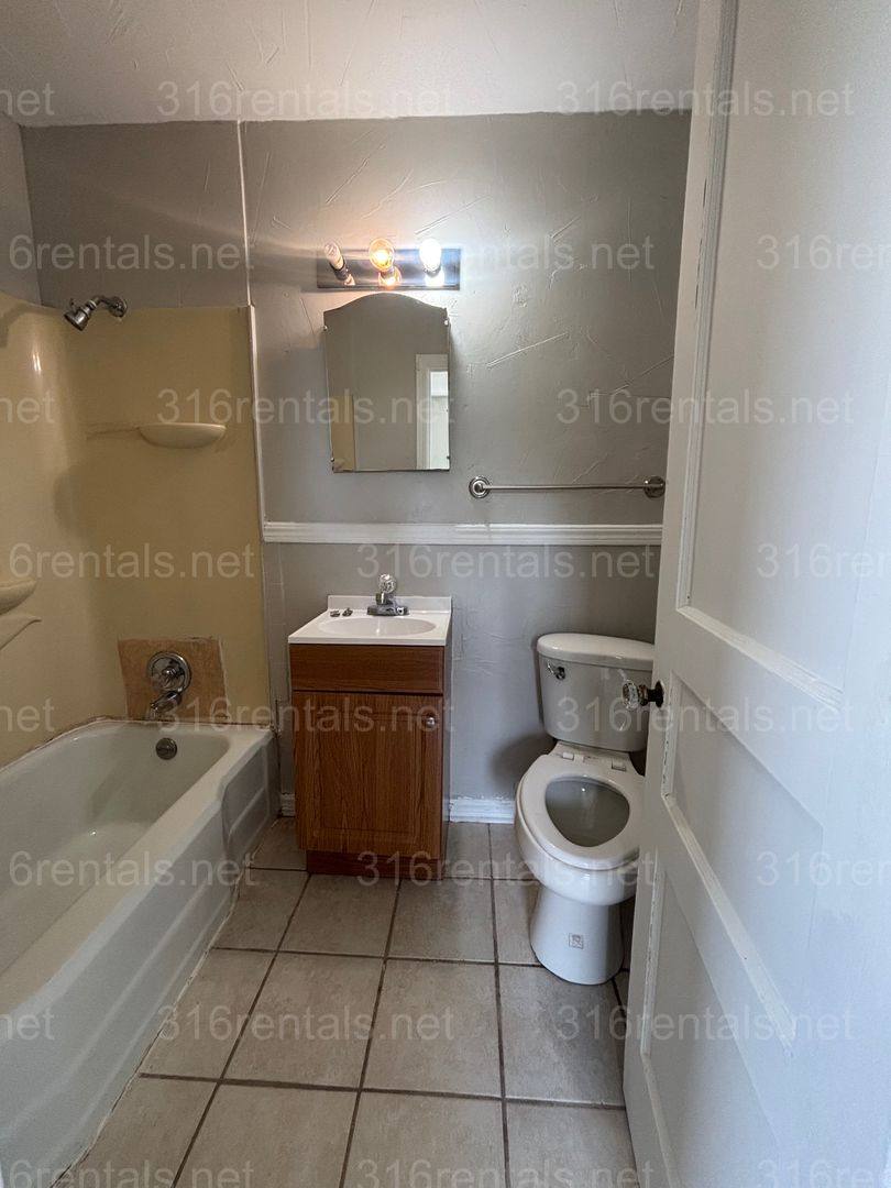 Apartment for rent at 906 S High, El Dorado, KS 67042