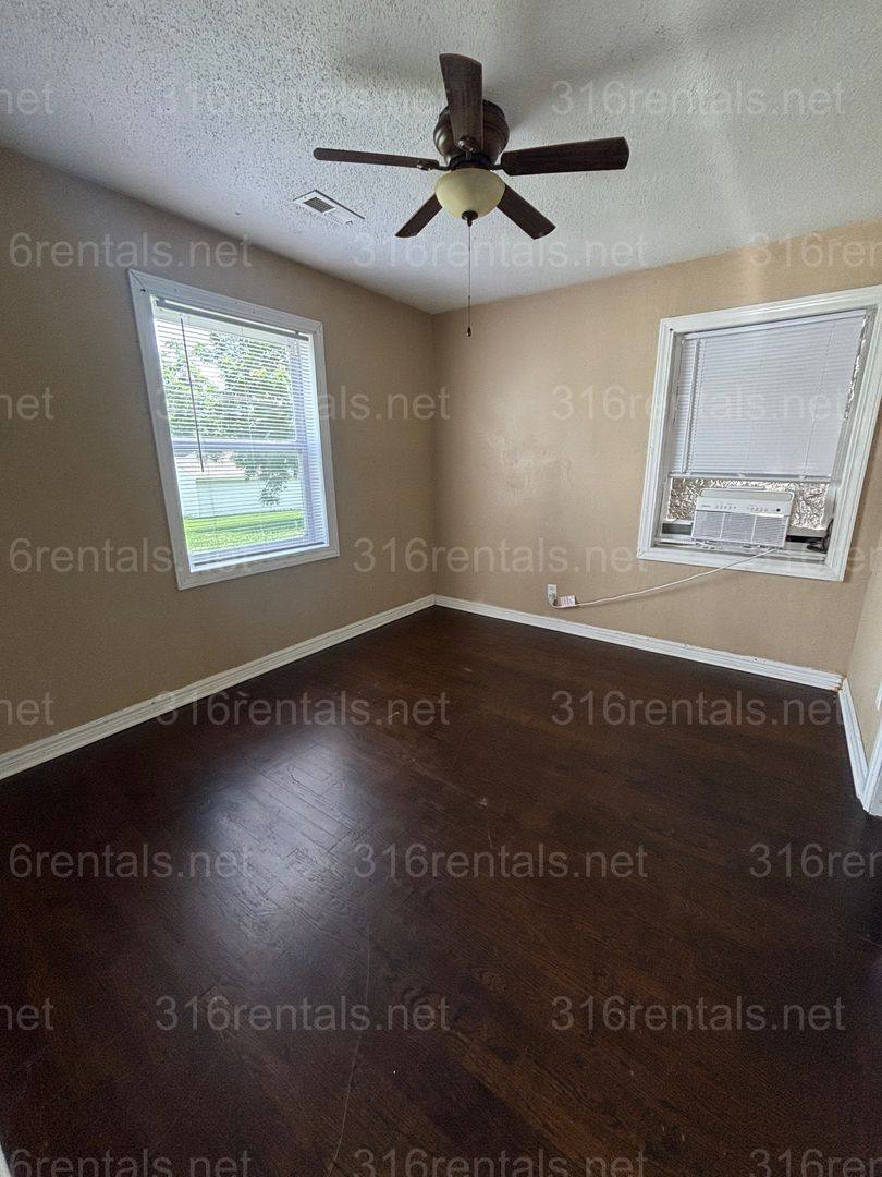 Apartment for rent at 906 S High, El Dorado, KS 67042