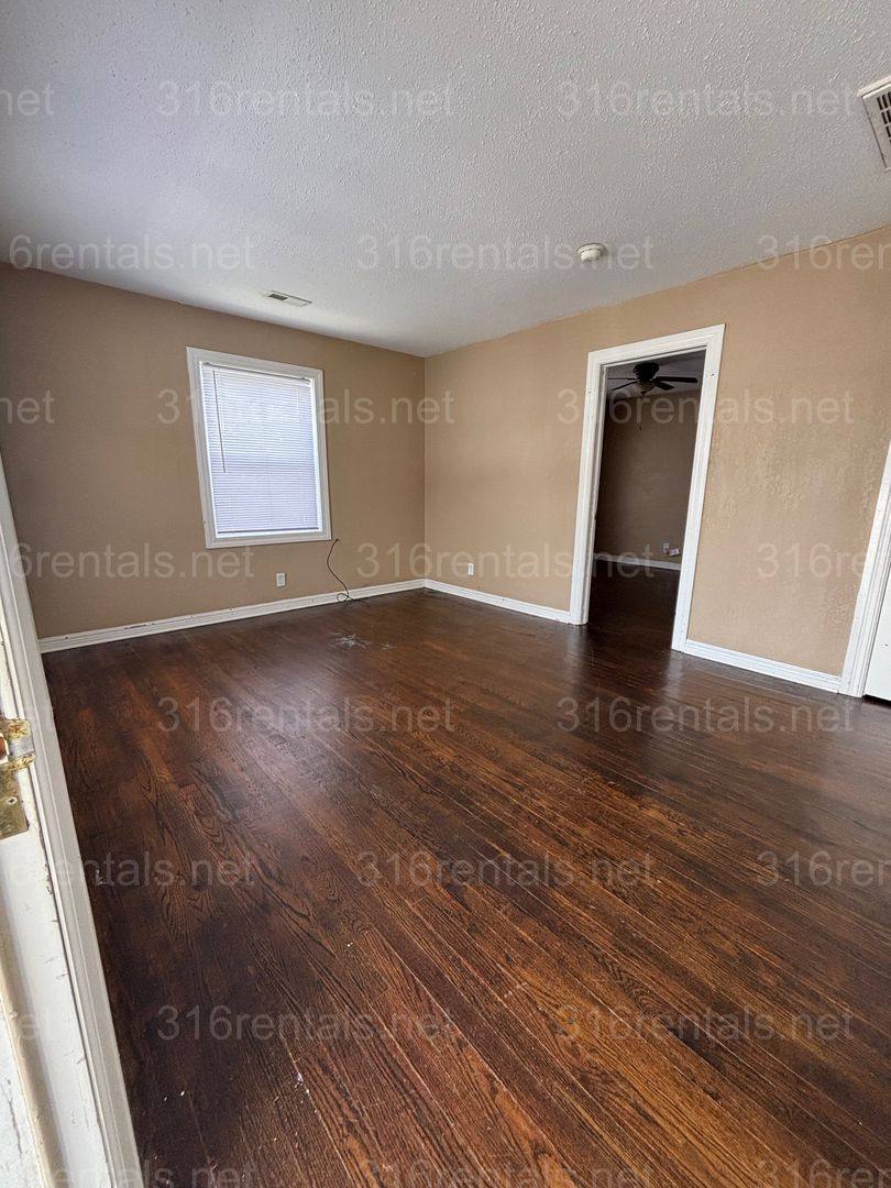 Apartment for rent at 906 S High, El Dorado, KS 67042