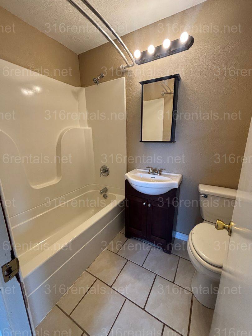 Apartment for rent at 906 S High, El Dorado, KS 67042
