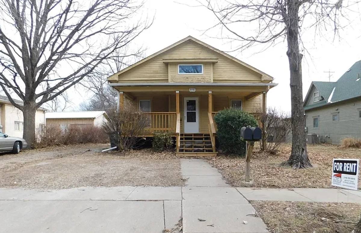 Apartment for rent at 316 S Taylor, El Dorado, KS 67042