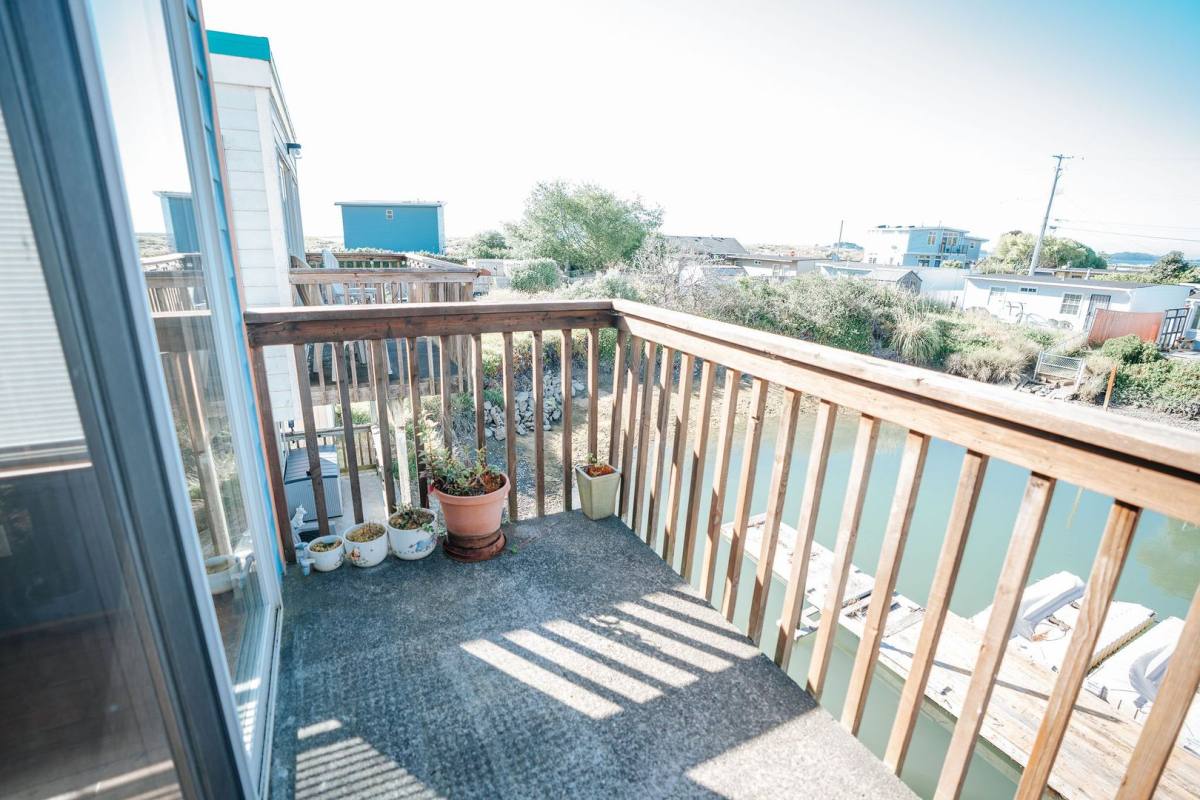 Apartment for rent at 122 Cod St, Eureka, CA 95503