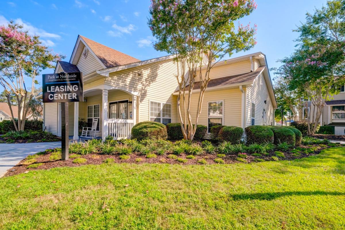 Apartment for rent at 3876 Northside Dr, Macon, GA 31210