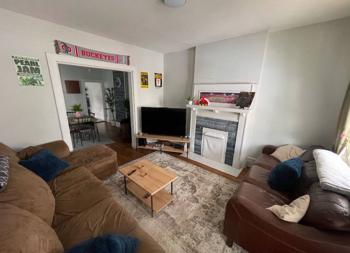 Apartment for rent at 119-121 W Patterson Ave, Columbus, OH 43202