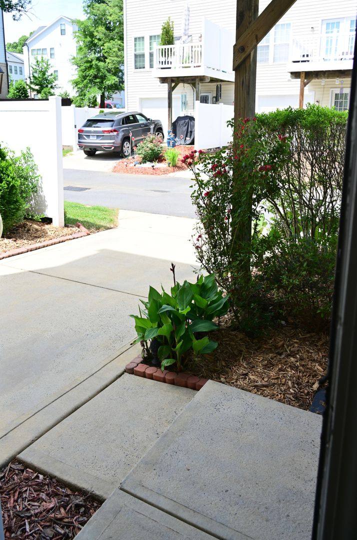 Townhouse for rent at 11850 Chelton Ridge Lane, Charlotte, NC 28277