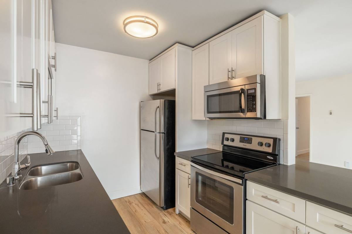 Apartment for rent at 431 Indiana St, El Segundo, CA 90245