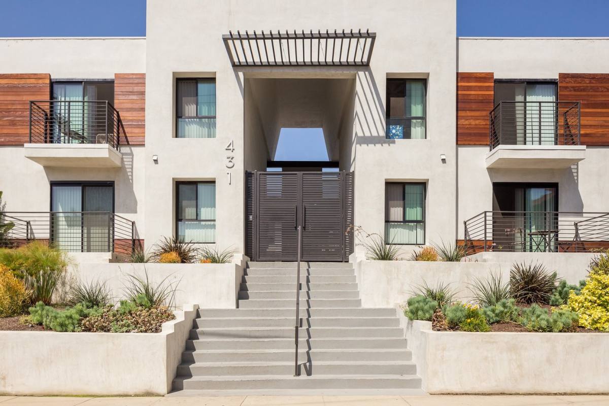 Apartment for rent at 431 Indiana St, El Segundo, CA 90245