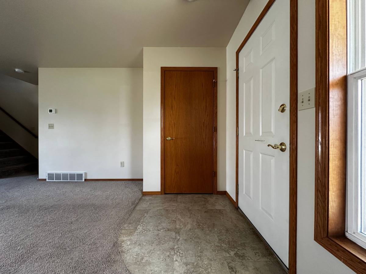 Townhouse for rent at 1525-1527 O'Keefe Rd, De Pere, WI 54115