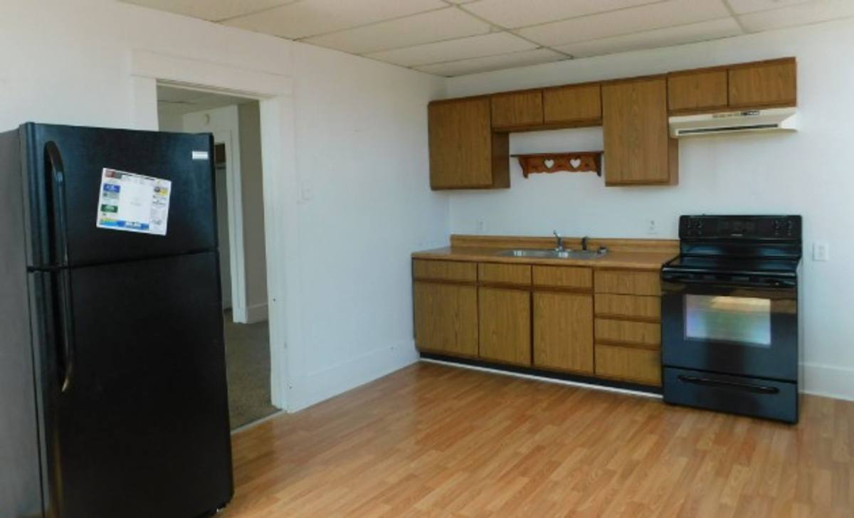 Apartment for rent at 106 W 6th, Augusta, KS 67010