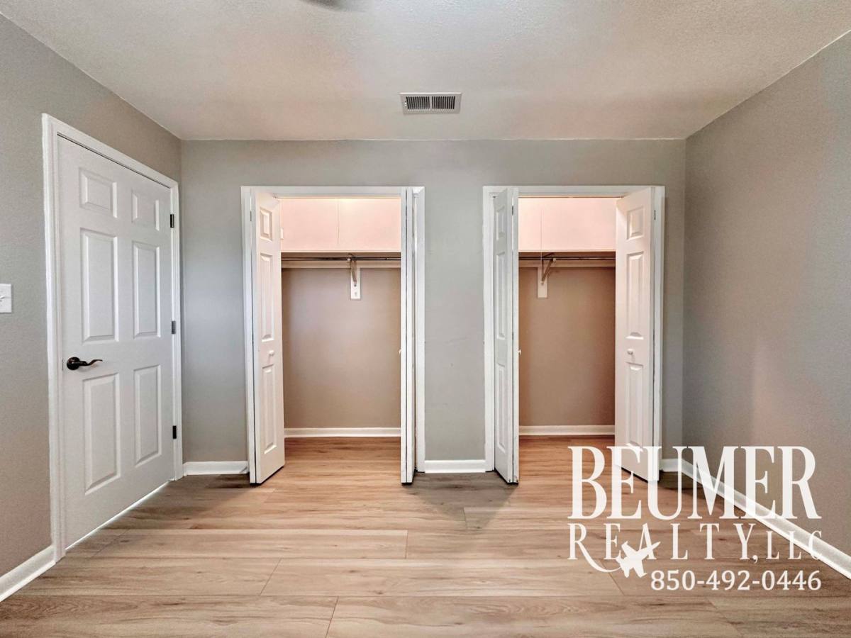Apartment for rent at 5078 Leeward Dr, Pensacola, FL 32507