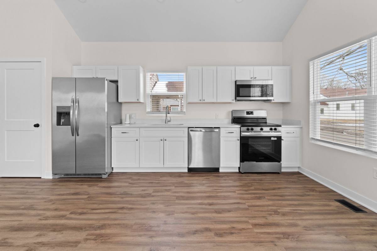 Townhouse for rent at 4448 Evanston, Indianapolis, IN 46205