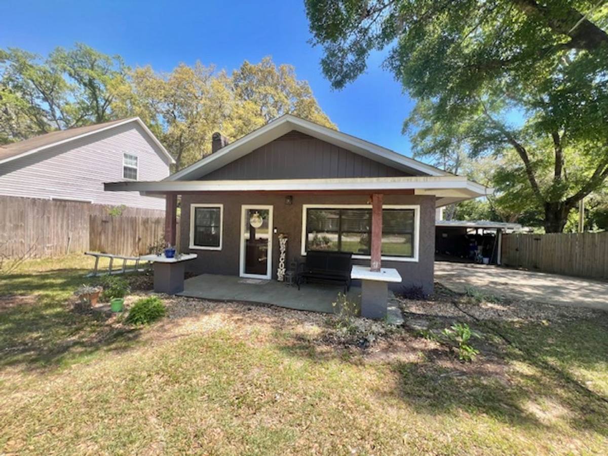 House for rent at 702 29th St, Niceville, FL 32578