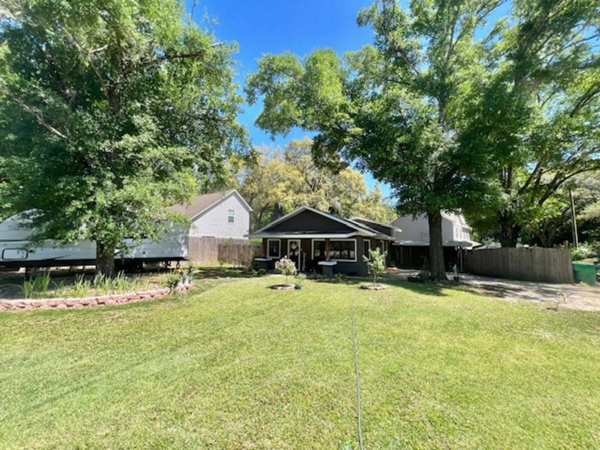 House for rent at 702 29th St, Niceville, FL 32578