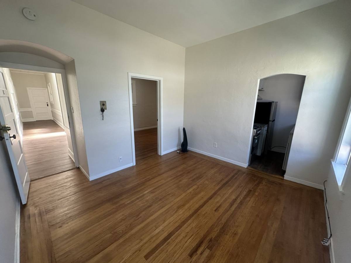 Apartment for rent at 2318 Santa Clara Ave, Alameda, CA 94501