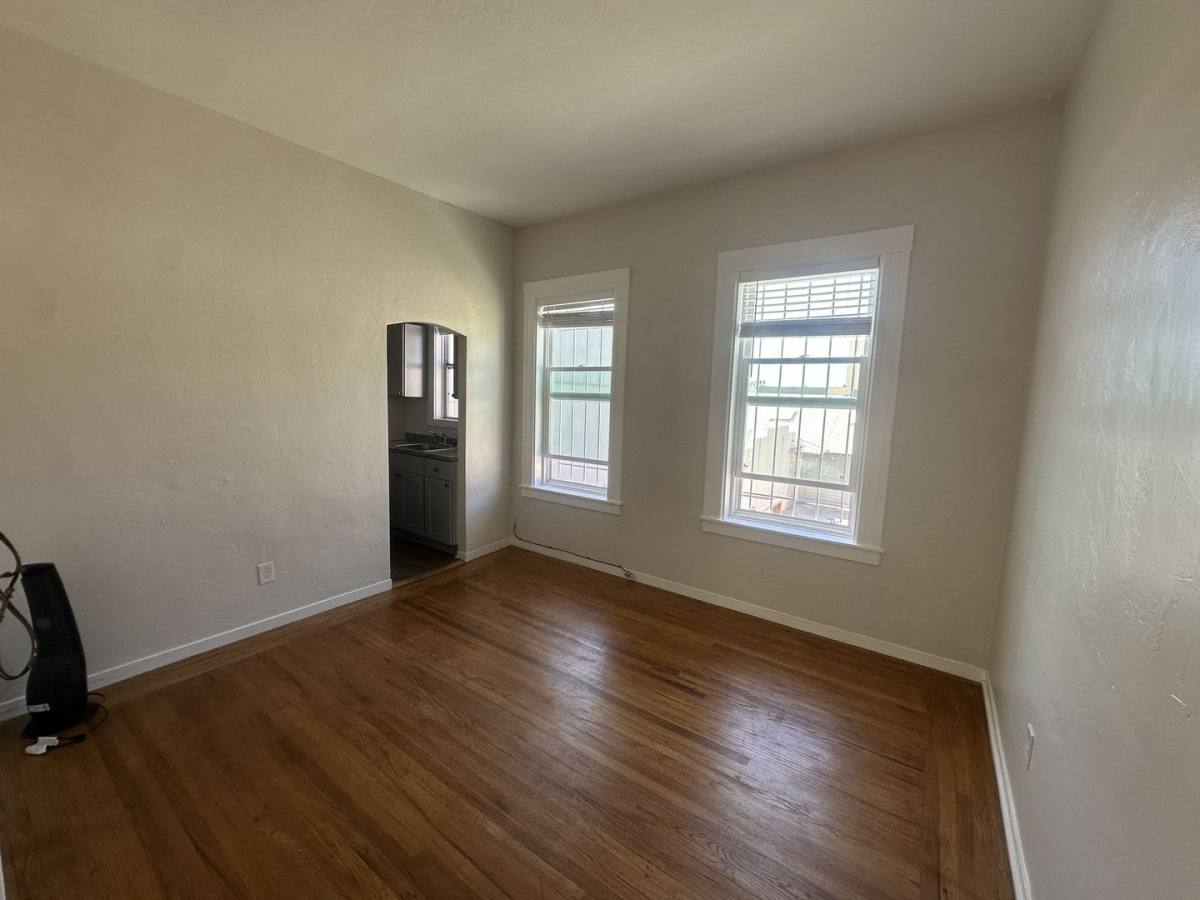 Apartment for rent at 2318 Santa Clara Ave, Alameda, CA 94501