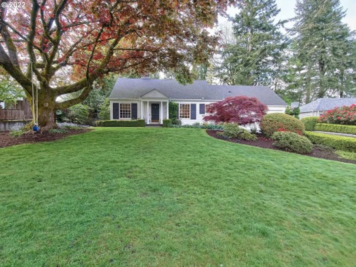House for rent at 8150 SW Birchwood Rd, Portland, OR 97225