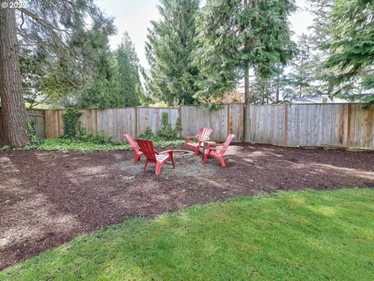 House for rent at 8150 SW Birchwood Rd, Portland, OR 97225