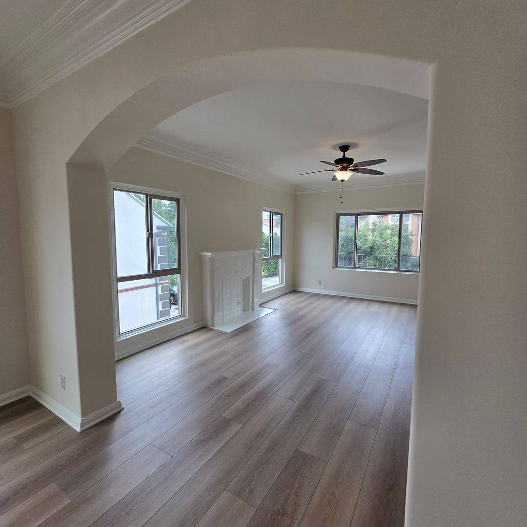 Apartment for rent at 734 S Detroit St, Los Angeles, CA 90036
