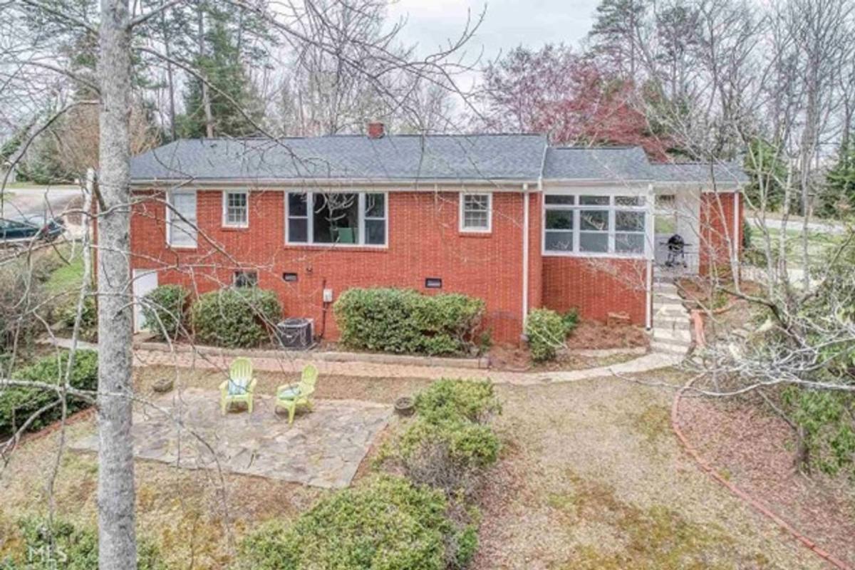 House for rent at 563 Mountain View Circle, Gainesville, GA 30501