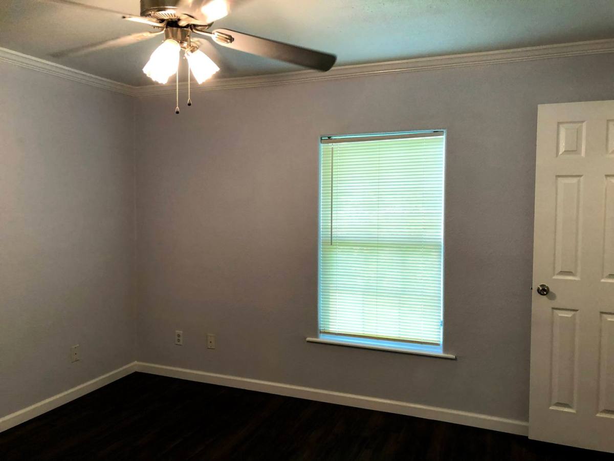 Apartment for rent at 140 Varsity Dr, Huntsville, TX 77340