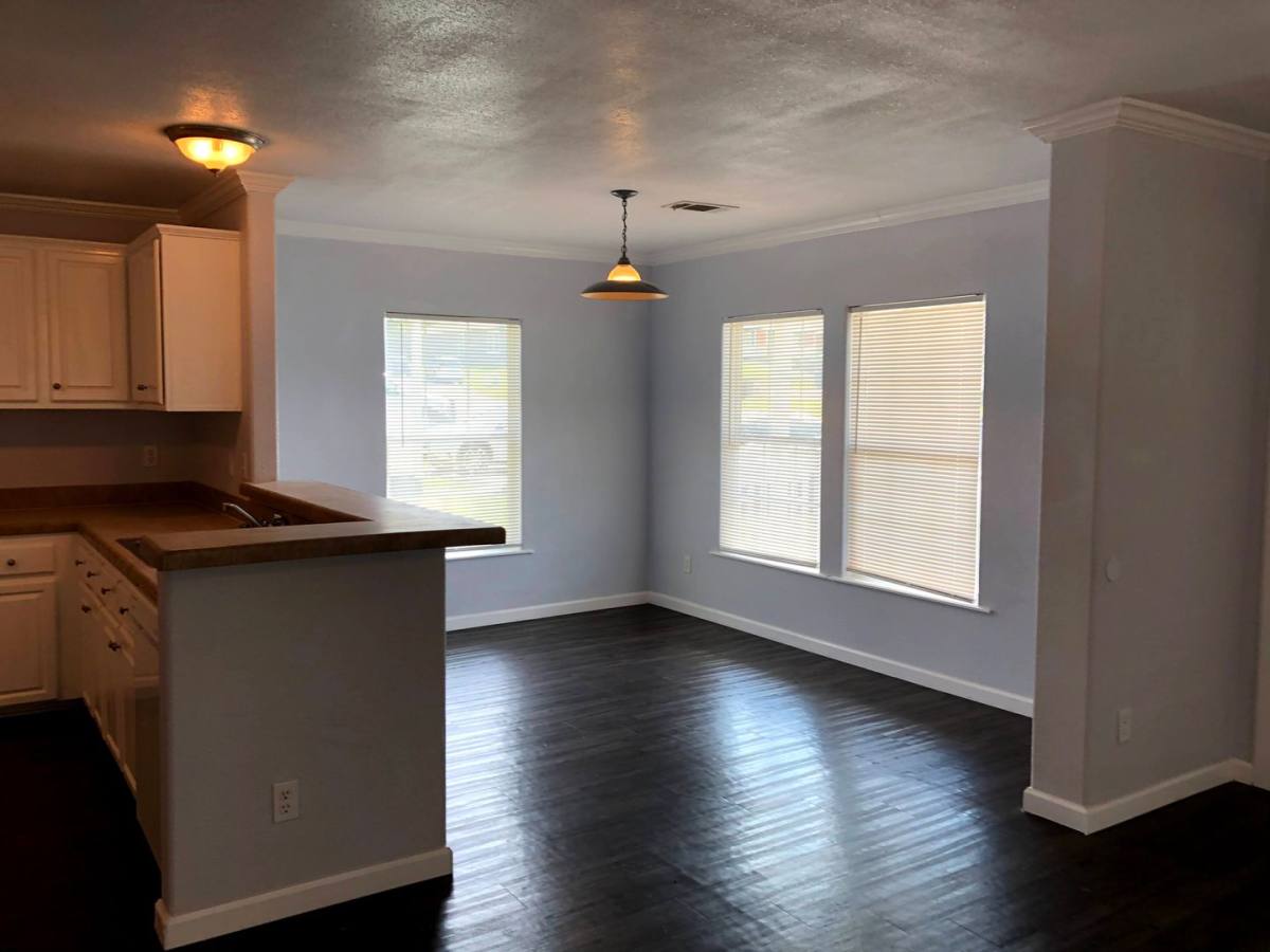 Apartment for rent at 140 Varsity Dr, Huntsville, TX 77340