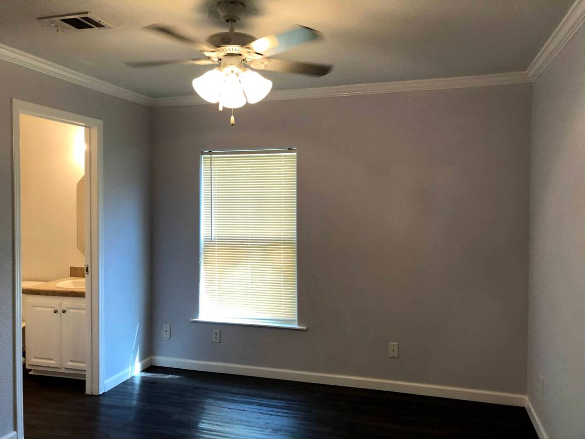 Apartment for rent at 140 Varsity Dr, Huntsville, TX 77340
