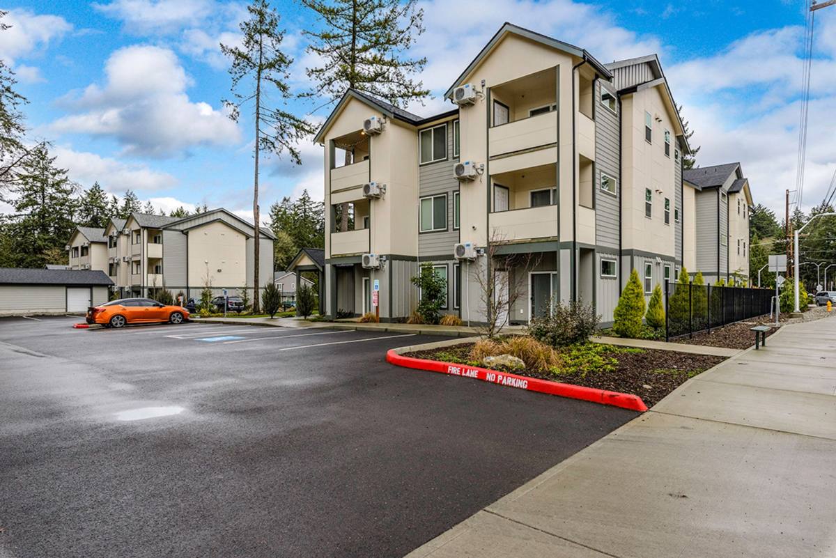 Apartment for rent at 7911 Washington Blvd SW, Lakewood, WA 98498