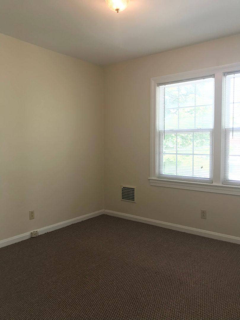 Apartment for rent at 215 Capital Ave, Frankfort, KY 40601