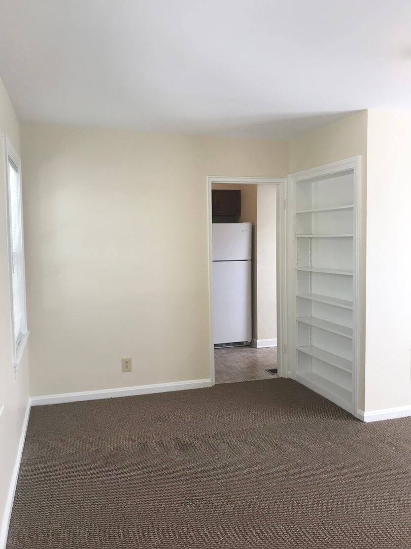 Apartment for rent at 215 Capital Ave, Frankfort, KY 40601