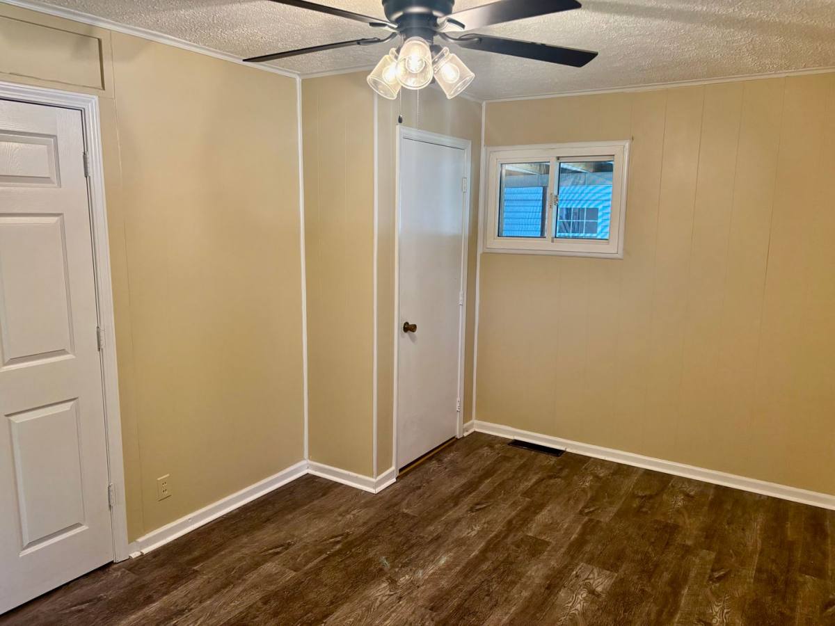 House for rent at 1514 Elliott Ave, Jeffersonville, IN 47130