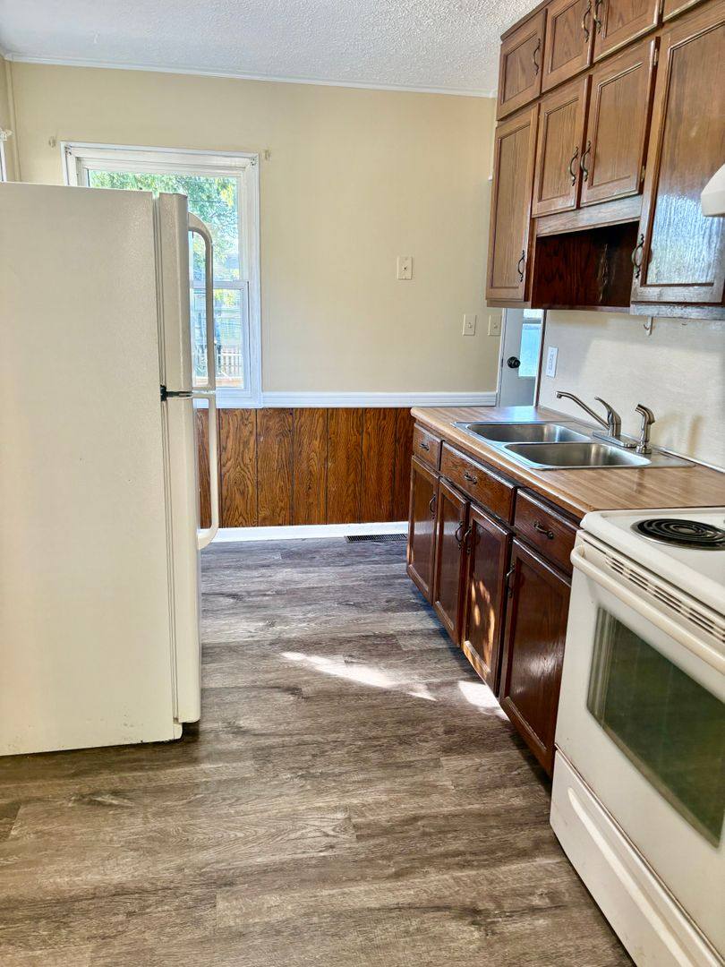 House for rent at 1514 Elliott Ave, Jeffersonville, IN 47130