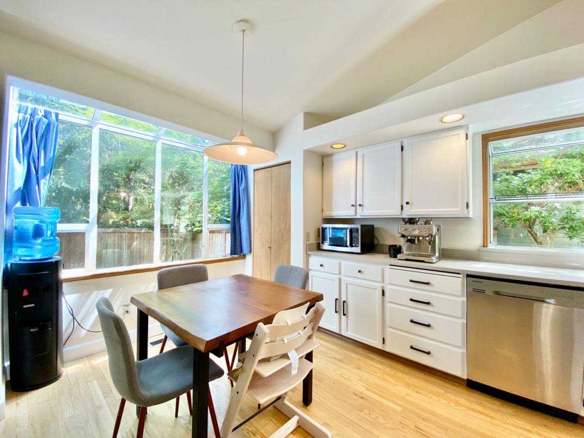 House for rent at 3618 254th Ave SE, Issaquah, WA 98029