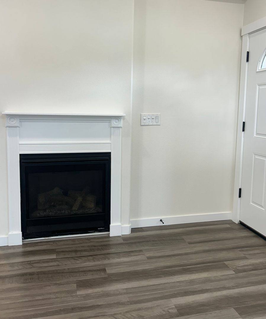Apartment for rent at 938-940 Boardwalk Ave NE, Salem, OR 97303