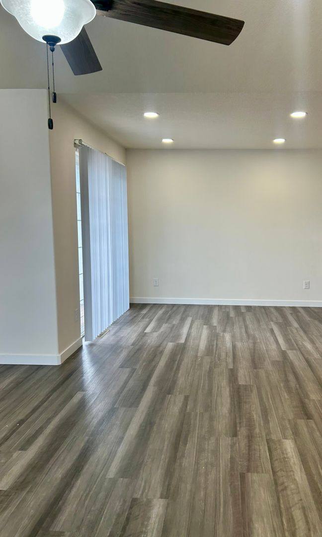 Apartment for rent at 938-940 Boardwalk Ave NE, Salem, OR 97303