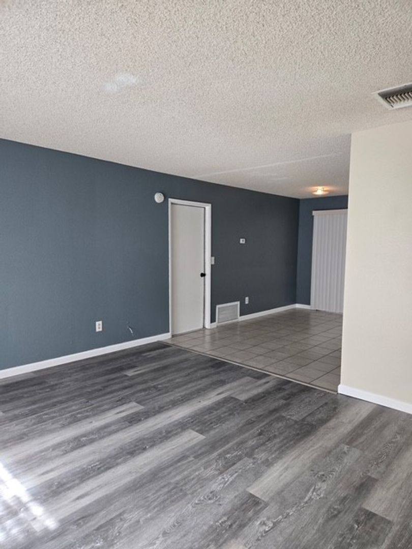 Apartment for rent at 625 W Perdew Ave, Ridgecrest, CA 93555